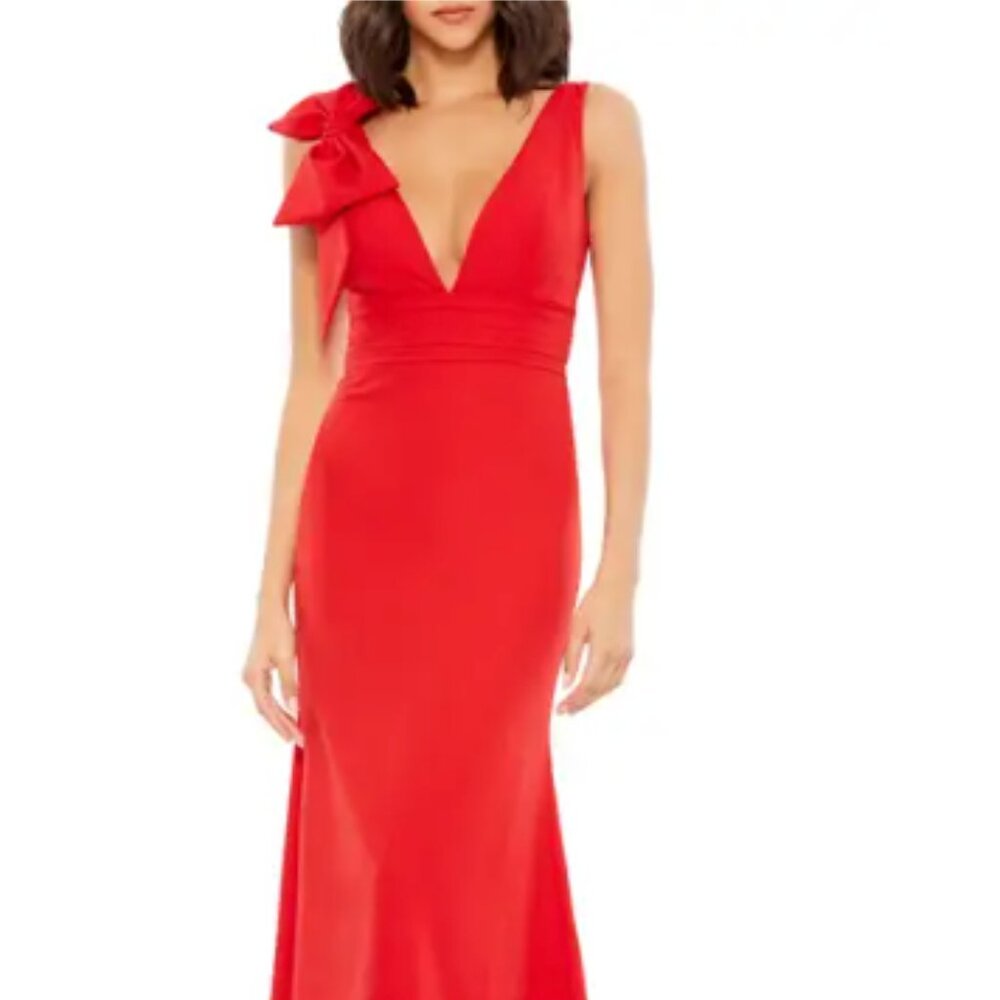 Mac Duggal Bow Shoulder V-Neck Gown - Red - Size 6